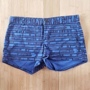 Gap Shorts Aztec Blue Black Design Pattern Woman's Size 4 Casual Cute Chino EUC